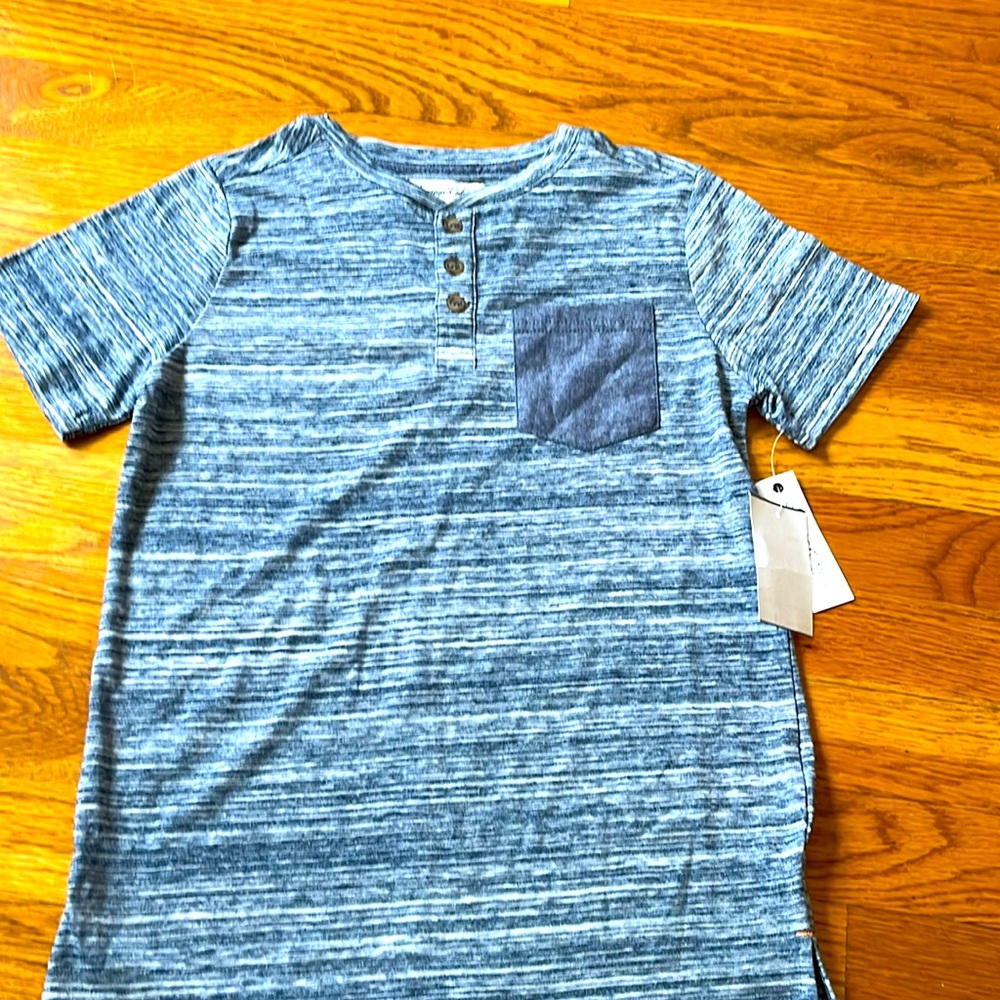 Brand new boy t shirt size 8